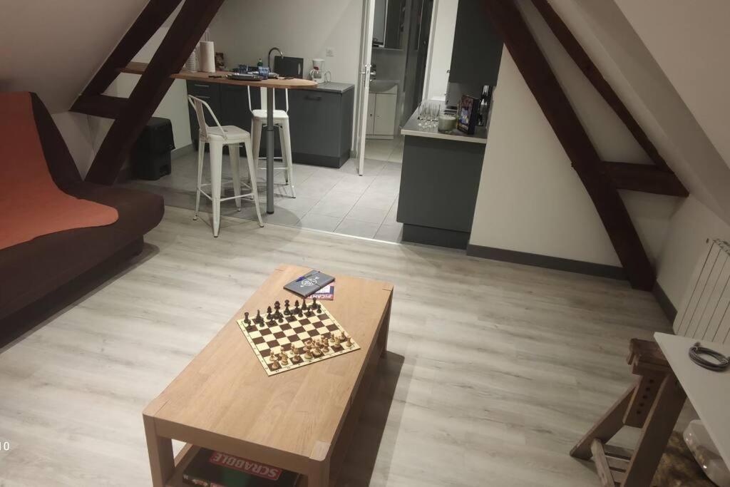 Appartement De Charme La Croix-Saint-Ouen Bagian luar foto